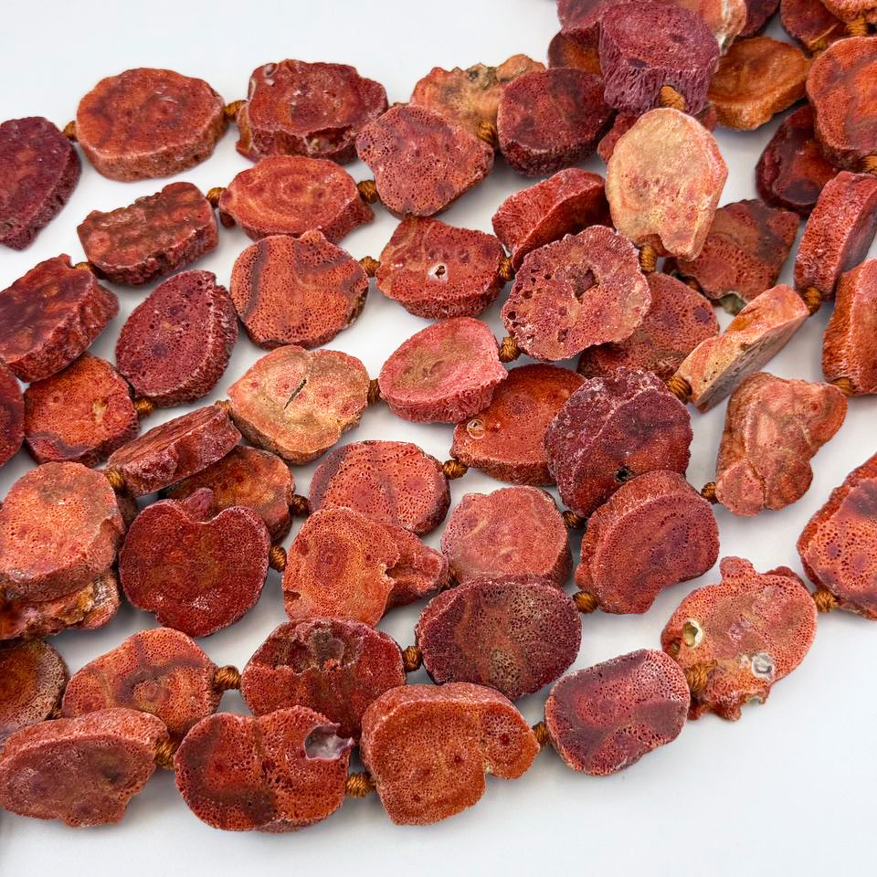 Коралл натуральный красного моря размер бусин 21*26мм